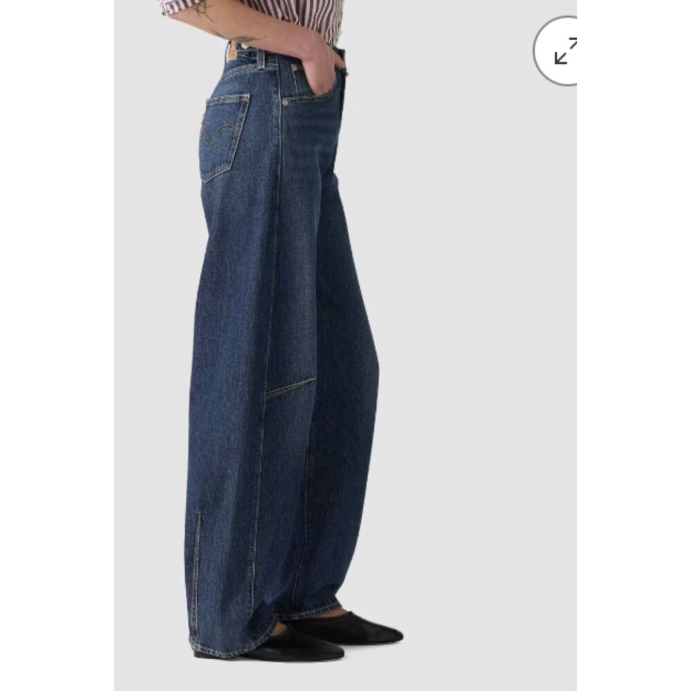 Levi’s Women’s Cinch Barrel Jeans Medium Wash Blue Size 28